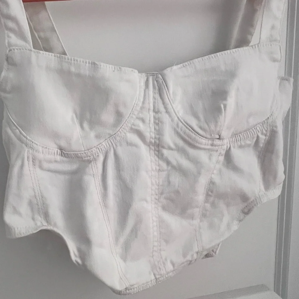 Zara Elegant White Crop Top - Picture 4 of 7